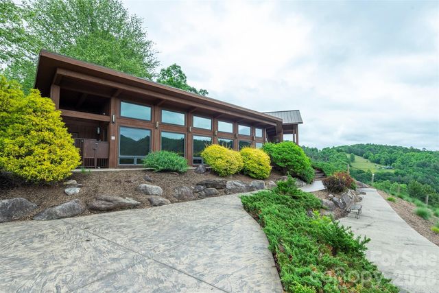 2391 French Broad Parkway 34, Marshall, NC 28753