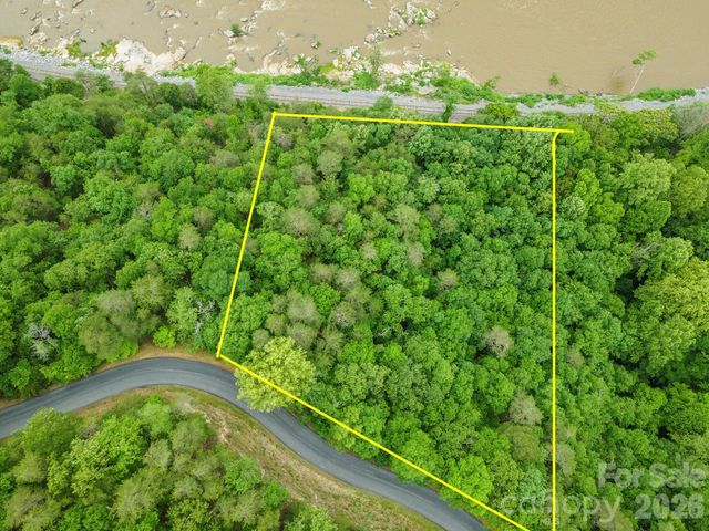 2391 French Broad Parkway 34, Marshall, NC 28753