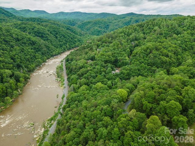 2391 French Broad Parkway 34, Marshall, NC 28753