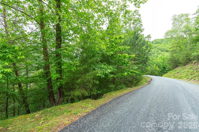 2391 French Broad Parkway 34, Marshall, NC 28753