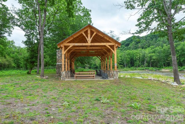2391 French Broad Parkway 34, Marshall, NC 28753