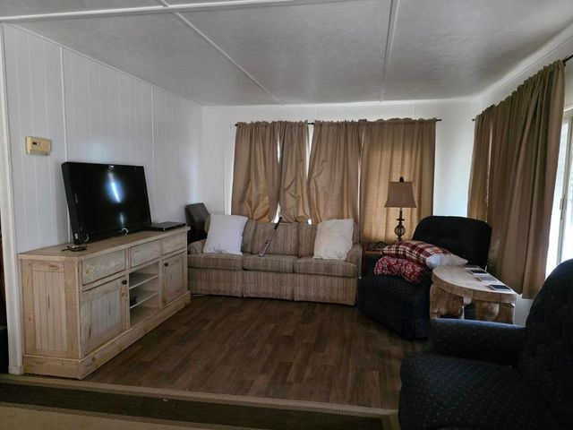 9588 Avenue H, Bombay Beach, CA 92257