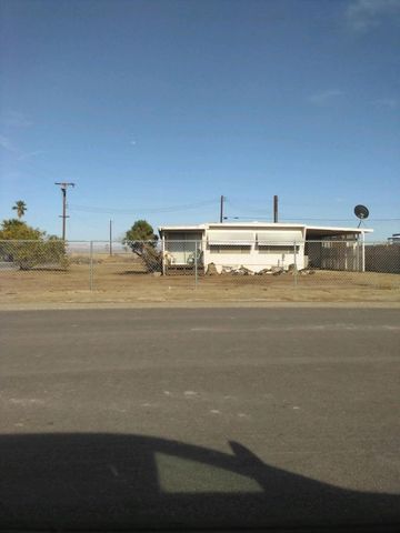 9588 Avenue H, Bombay Beach, CA 92257