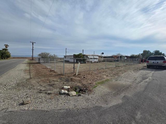 9588 Avenue H, Bombay Beach, CA 92257