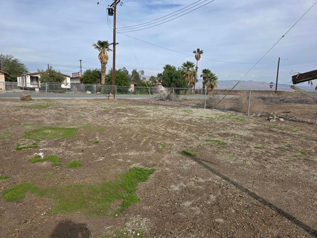 9588 Avenue H, Bombay Beach, CA 92257