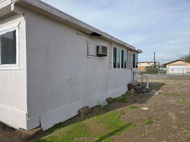 9588 Avenue H, Bombay Beach, CA 92257