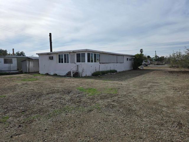 9588 Avenue H, Bombay Beach, CA 92257