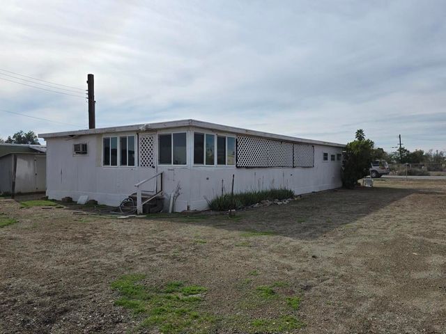 9588 Avenue H, Bombay Beach, CA 92257