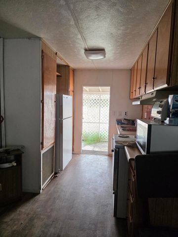 9588 Avenue H, Bombay Beach, CA 92257