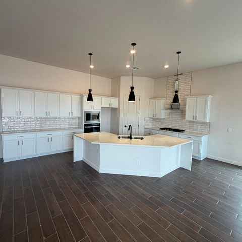 2451 Marble Avenue NE, Rio Rancho, NM 87144