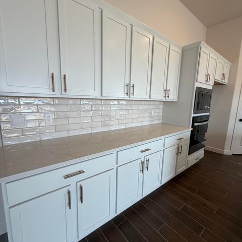 2451 Marble Avenue NE, Rio Rancho, NM 87144