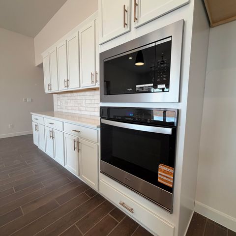 2451 Marble Avenue NE, Rio Rancho, NM 87144