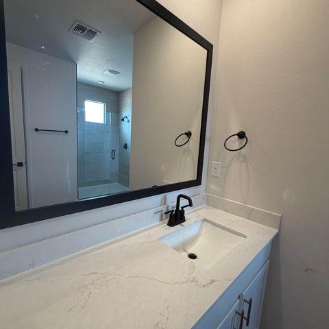 2451 Marble Avenue NE, Rio Rancho, NM 87144