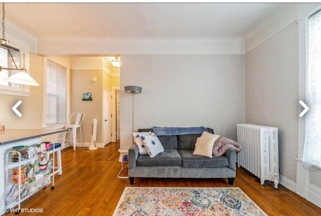 313 S Maple Avenue 1R, Oak Park, IL 60302