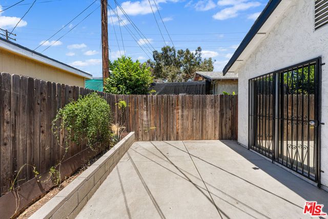 11477 Amboy Avenue, San Fernando, CA 91340