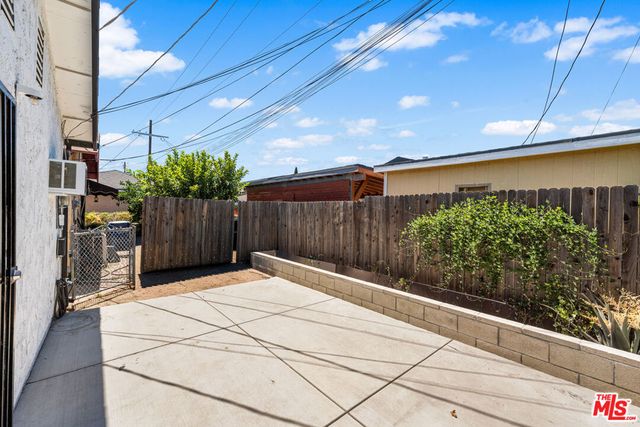 11477 Amboy Avenue, San Fernando, CA 91340