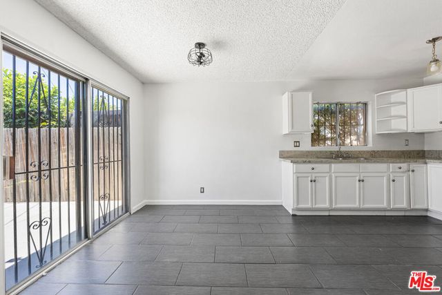 11477 Amboy Avenue, San Fernando, CA 91340