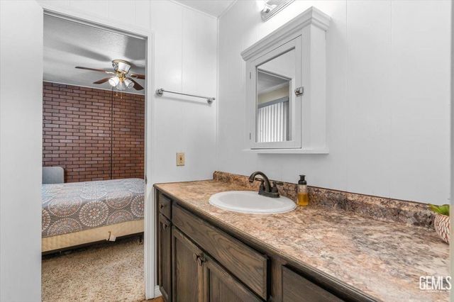 4213 Prince Street, Bakersfield, CA 93301