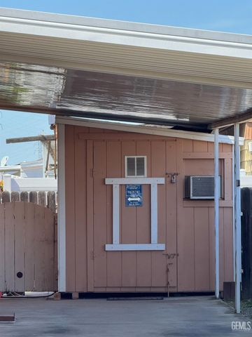 4213 Prince Street, Bakersfield, CA 93301