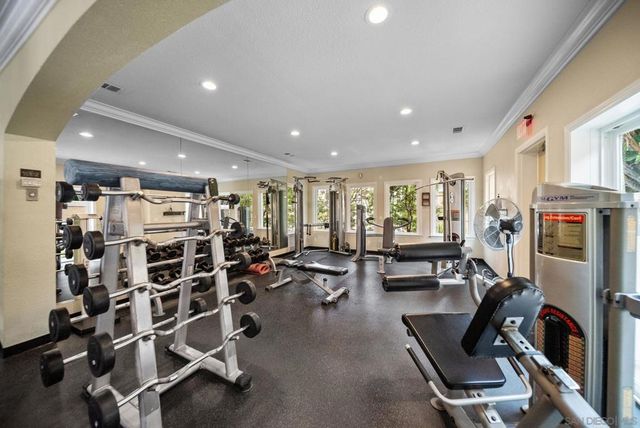 2250 Camino de la Reina 202, San Diego, CA 92108