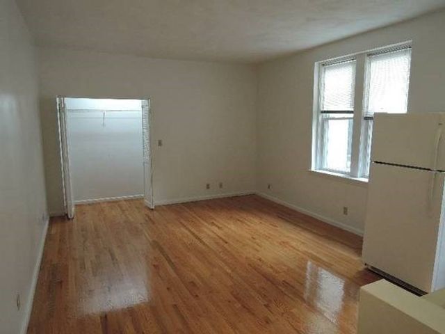 1427 Commonwealth 204, Boston, MA 02135