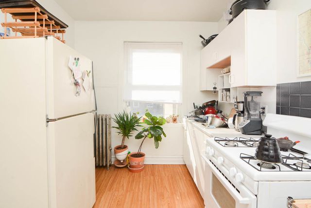 1933 W Crystal Street 2A, Chicago, IL 60622