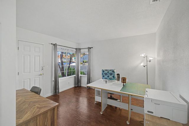 201 Bowden Ct, Roseville, CA 95747