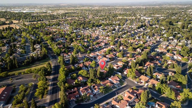 201 Bowden Ct, Roseville, CA 95747