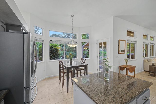201 Bowden Ct, Roseville, CA 95747
