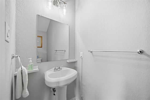 5403 Amy Street, Houston, TX 77028