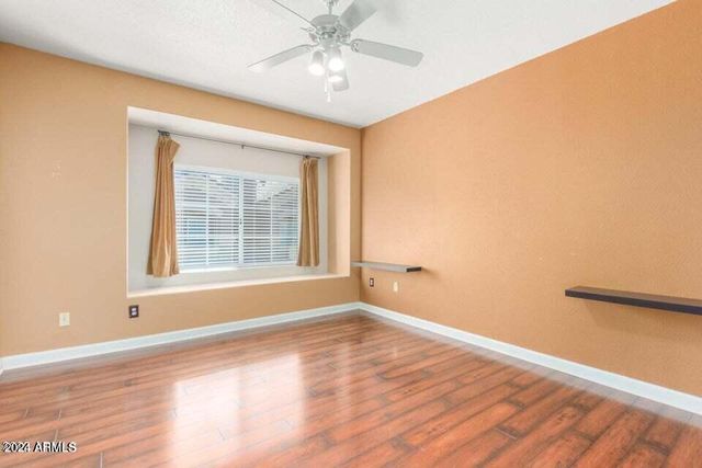 4455 E Paradise Village Parkway S Apt 1098, Phoenix, AZ 85032
