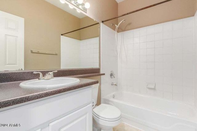 4455 E Paradise Village Parkway S Apt 1098, Phoenix, AZ 85032