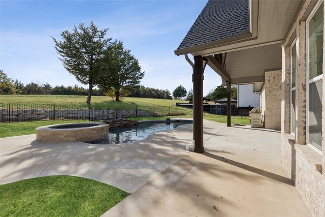 4594 Lake Breeze Drive, Mckinney, TX 75071