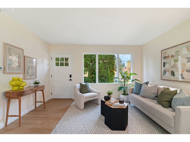 9007 N CURTIS Ave, Portland, OR 97217