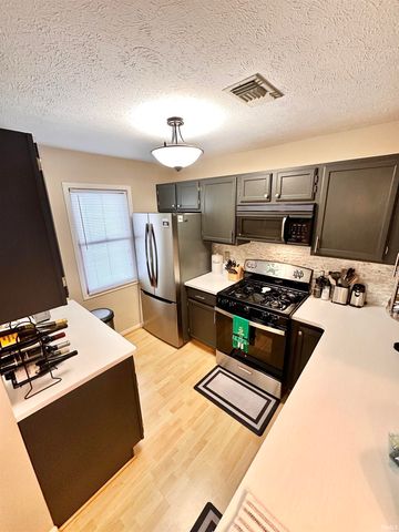 1520 N Oakhill Drive L5, South Bend, IN 46637