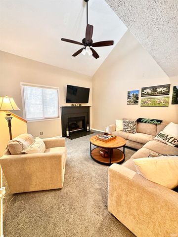 1520 N Oakhill Drive L5, South Bend, IN 46637