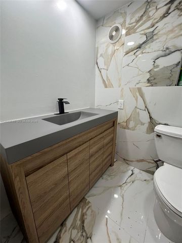 20300 W Country Club Dr 106-3, Aventura, FL 33180