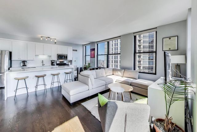 330 N Jefferson Street 1901, Chicago, IL 60661
