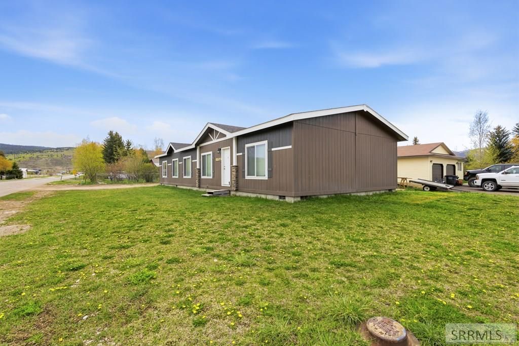 Image 2 of property listing at 114 Elm Street, Victor, ID 83455
