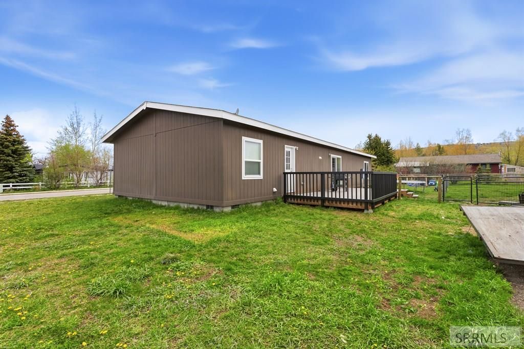 Image 4 of property listing at 114 Elm Street, Victor, ID 83455