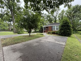 2607 W Linden Ave, Nashville, TN 37212