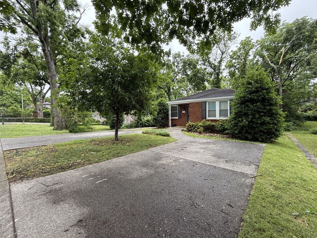 2607 W Linden Ave, Nashville, TN 37212