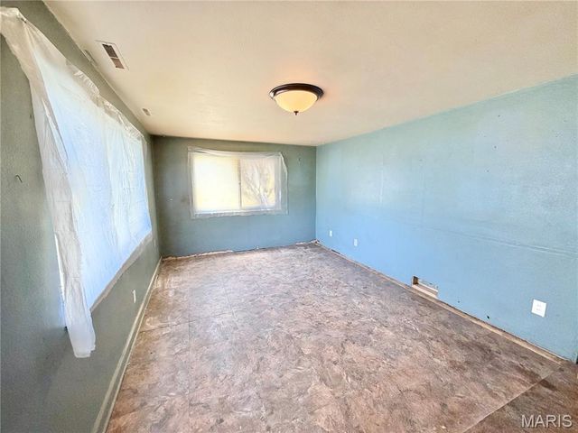 1908 Main Drive, High Ridge, MO 63049