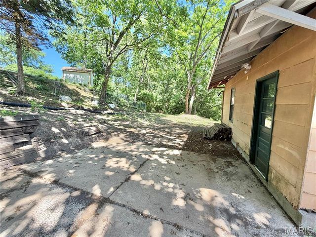 1908 Main Drive, High Ridge, MO 63049