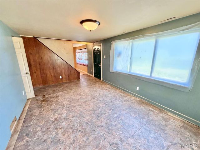 1908 Main Drive, High Ridge, MO 63049