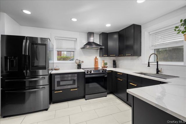 25 Whitewood Avenue, New Rochelle, NY 10805