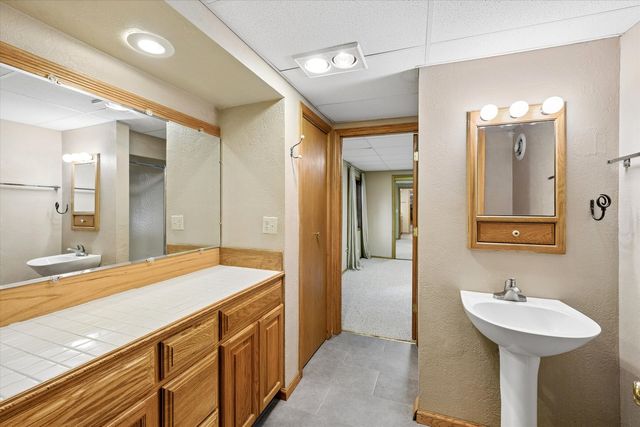 21777 282ND Avenue, Le Claire, IA 52753
