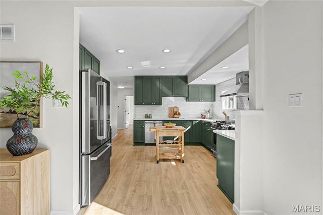 12902 Dorsett Road, Maryland Heights, MO 63043