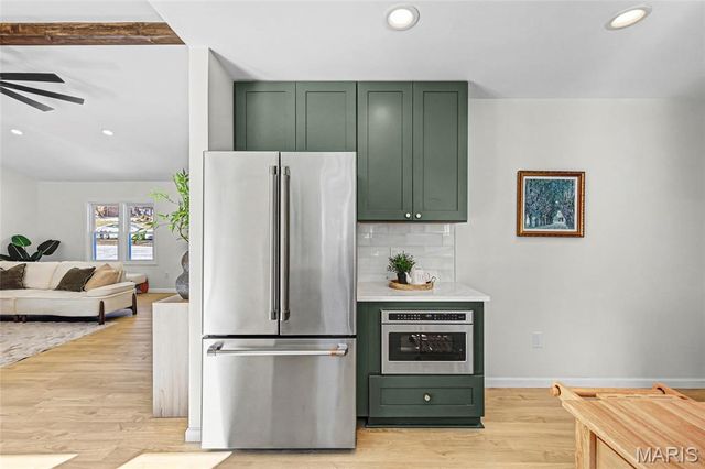 12902 Dorsett Road, Maryland Heights, MO 63043