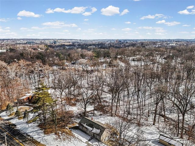 12902 Dorsett Road, Maryland Heights, MO 63043